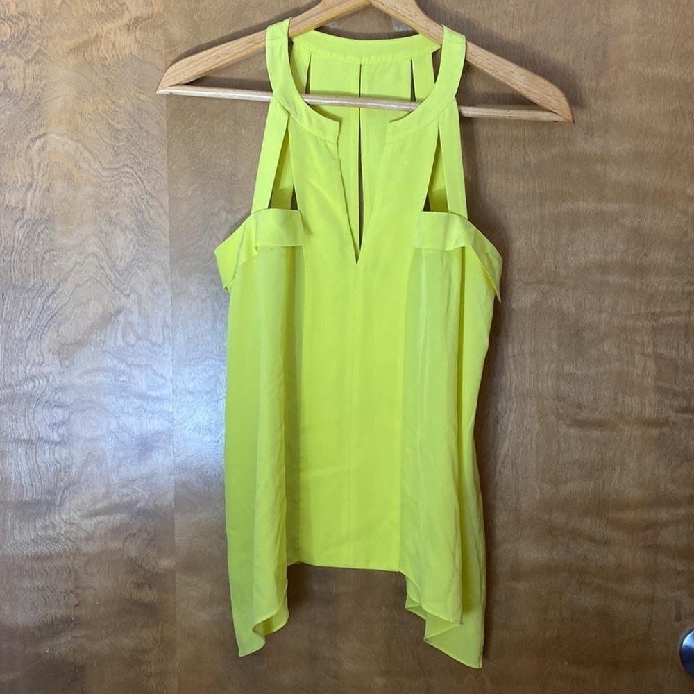 Bcbgmaxazria‎ chartreuse yellow green flowy shark bite strappy sleeveless blouse